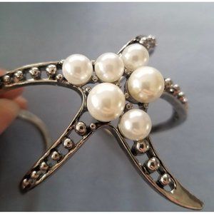 Vintage starfish bracelet / silver pearl bangle bracelet / unique bracelet